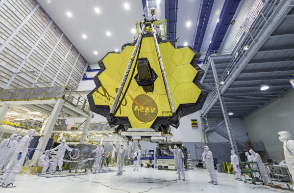 James Webb – Έτοιμο για εκτόξευση το τηλεσκόπιο που θα δει τα αρχαιότερα άστρα του Σύμπαντος