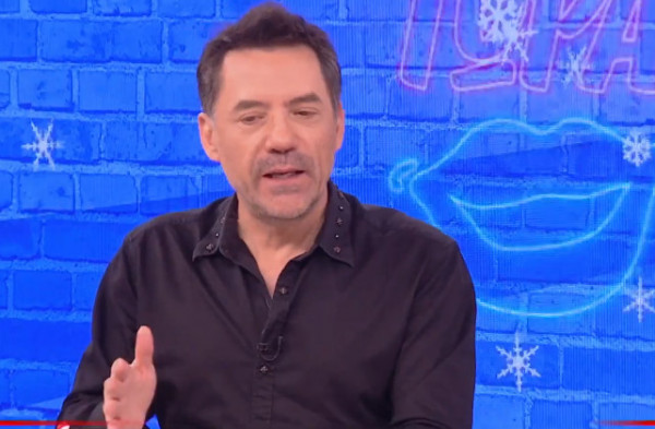 Θάνος Καλλίρης – Η αντίδρασή του όταν ρωτήθηκε αν η κόρη του έχει αγόρι