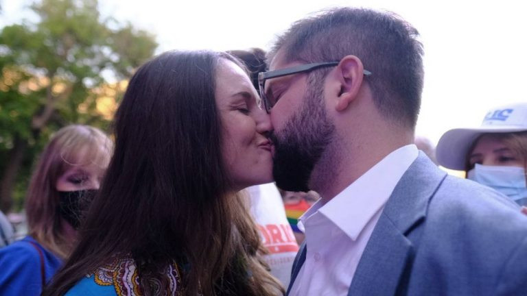 Χιλή – Αυτή είναι η Ελληνίδα σύντροφος του νέου αριστερού προέδρου