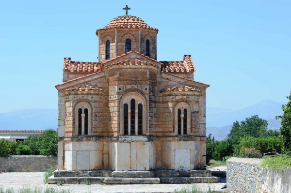 Παναγία στο Μέρμπακα – Το «φραγκοβυζαντινό» μνημείο της Αργολίδας