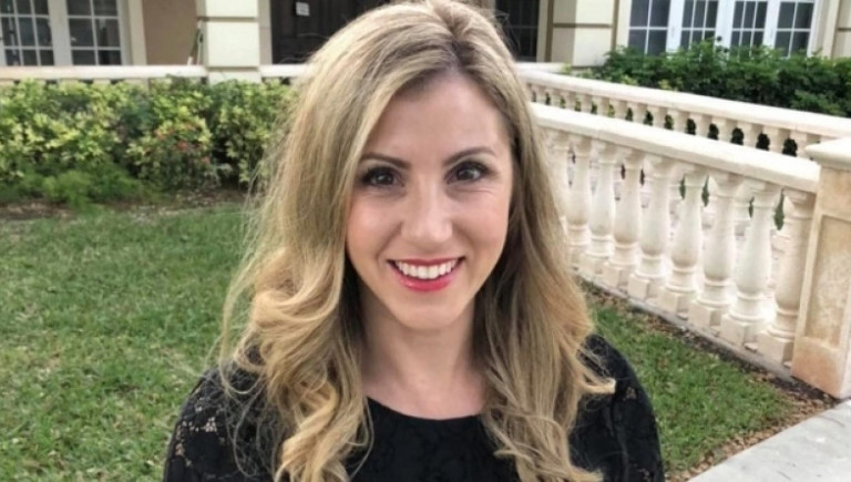 Πέρασε τη μεσίτρια για την σπιτονοικοκυρά του που θα του έκανε έξωση και τη σκότωσε