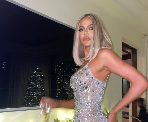 Η εκθαμβωτική εμφάνιση της Κλόε Καρντάσιαν με φόρεμα Celia Kritharioti