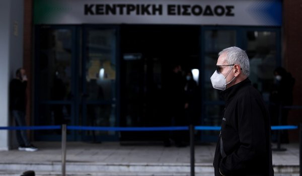Μάσκες – Πόσο μειώνεται ο κίνδυνος να κολλήσεις με την ΚΝ 95 αν ο άλλος είναι κρούσμα
