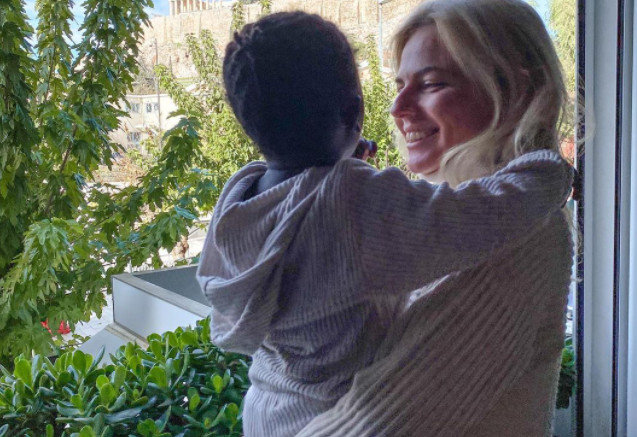 Χριστίνα Κοντοβά – Μας δείχνει το εντυπωσιακό δωμάτιο που ετοίμασε για την κόρη της και λάμπει από ευτυχία