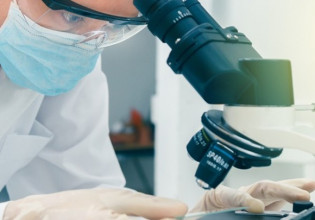 Η Όμικρον διπλασιάζεται σε 3 ημέρες – Εξαπλώνονται αναπνευστικές και νοσοκομειακές λοιμώξεις