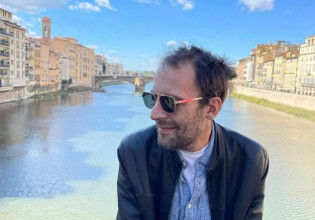 Συγκλονίζει ο Αύγουστος Κορτώ – «Θα μπορούσα πανεύκολα να είμαι οροθετικός»