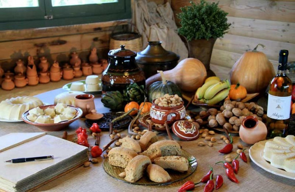 ΥπΑΑΤ – Η κρητική γαστρονομία είναι η «μαγιά» της ελληνικής διατροφής