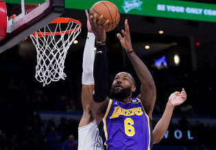 NBA – Nίκη για το Μπρούκλιν, «καθάρισε» ο ΛεΜπρόν για τους Λέικερς