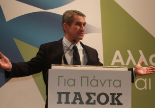 Από ώρα σε ώρα η επιλογή Λοβέρδου για τον δεύτερο γύρο των εκλογών στο ΚΙΝΑΛ