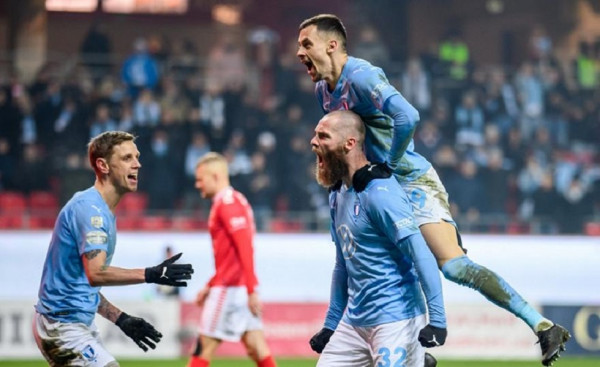 Απίθανα πράγματα στη Σουηδία – Πρωταθλήτρια η Μάλμε στην ισοβαθμία