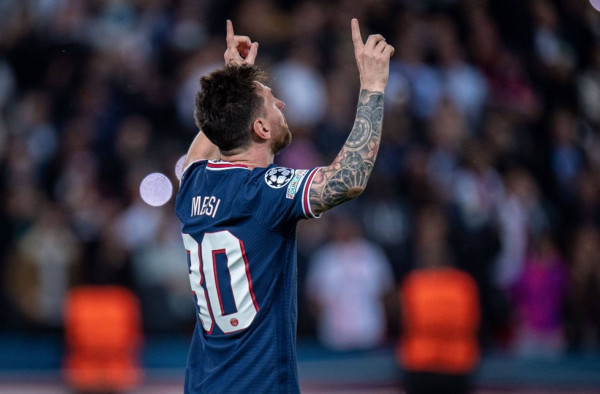 Κλασικό γκολ Μέσι και 3-0 η Παρί