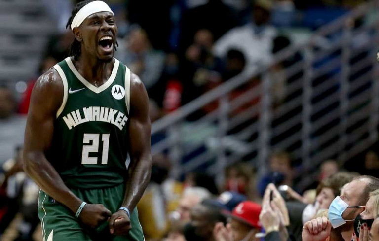 NBA – Χωρίς τον Γιάννη οι Μπακς κέρδισαν και τους Μάβερικς