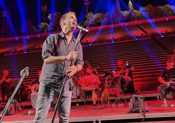 Θετικός στον κοροναϊό ο Μιχάλης Χατζηγιάννης – Το βίντεο που ανέβασε