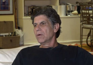 Γιάννης Μπέζος – «Έχω εμβολιαστεί πλήρως, έχω γίνει σα νερατζιά από τα εμβόλια»