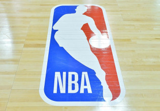 NBA – Η καραντίνα για τους εμβολιασμένους παίκτες μειώνεται από τις δέκα στις έξι μέρες