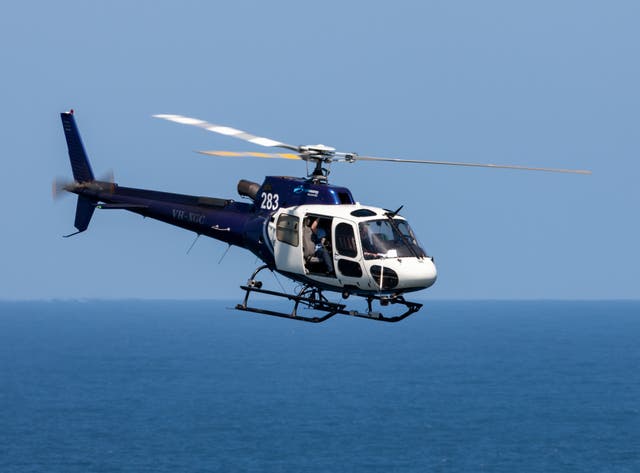 Μαδαγασκάρη - Σώθηκε μετά από 12 ώρες κολύμπι - Επέβαινε σε ελικόπτερο διάσωσης που συνετρίβη