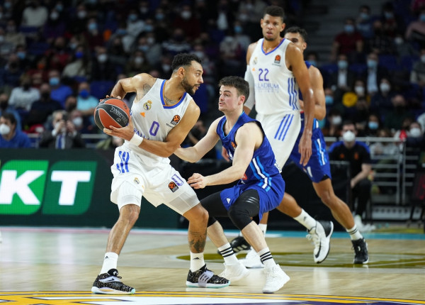 Εύκολα η Ρεάλ (87-64)