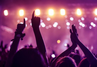 Κοροναϊός – Μπαράζ ελέγχων με συλλήψεις, λουκέτα και πρόστιμα σε νυχτερινά κέντρα