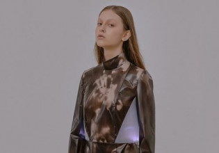 Ρούχα που δείχνουν τα συναισθήματα μας; – Πολωνή σχεδιάστρια λανσάρει τη σειρά «Εmotional Clothing»