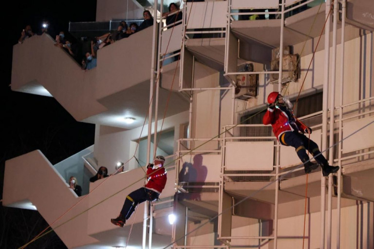 Κρήτη – Άη Βασίληδες έκαναν «απόβαση» στην Παιδο-ογκολογική Κλινική του ΠΑΓΝΗ