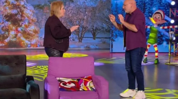 Νίκος Μουτσινάς – Χαμός στον αέρα με την Ματίνα Παγώνη – «Τι είναι αυτά που κάθεσαι και λες; Σοβαρέψου!»