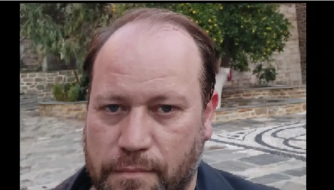 Κοροναϊός – Πέθανε ανεμβολίαστος καθηγητής και πατέρας πέντε παιδιών