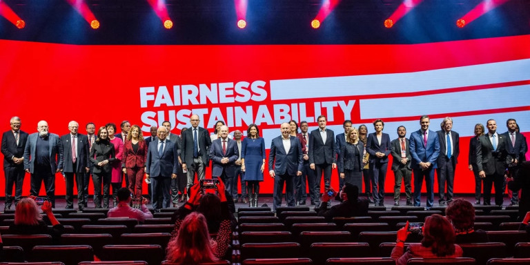 Νίκος και Αλέξης… αλλού