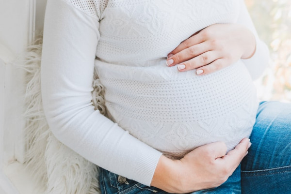 Εγκυες γυναίκες – Τρεις φορές μεγαλύτερη η πιθανότητα θανάτου από κοροναϊό