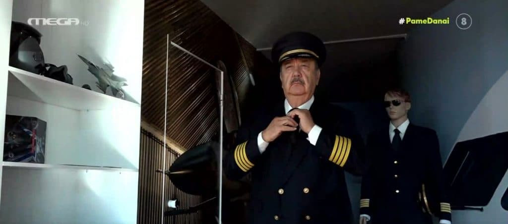 Τάσος Κωστής – Γίνεται πιλότος και πετάει… ψηλά