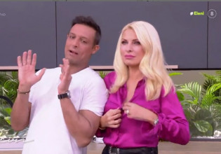 Ελένη Μενεγάκη – Το… ατύχημα στον «αέρα» με το ξεκούμπωτο πουκάμισο – Η αντίδραση του Σάββα Πούμπουρα