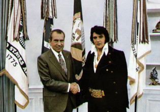 Ο Έλβις Πρίσλεϊ ήταν αντικομμουνιστής και ήθελε να γίνει πράκτορας για να πολεμήσει τους χίπηδες