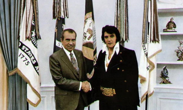 Ο Έλβις Πρίσλεϊ ήταν αντικομμουνιστής και ήθελε να γίνει πράκτορας για να πολεμήσει τους χίπηδες