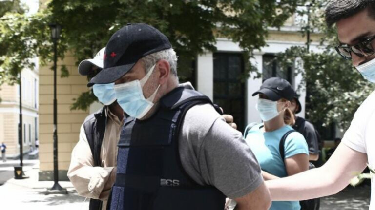 Για πόσα πουλάς την ανθρωπιά σου;