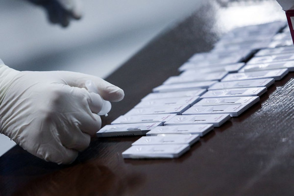 Θεσσαλονίκη – Δικάζονται οι αρνητές για την «έφοδο» στο διαγνωστικό κέντρο – Τι υποστηρίζουν