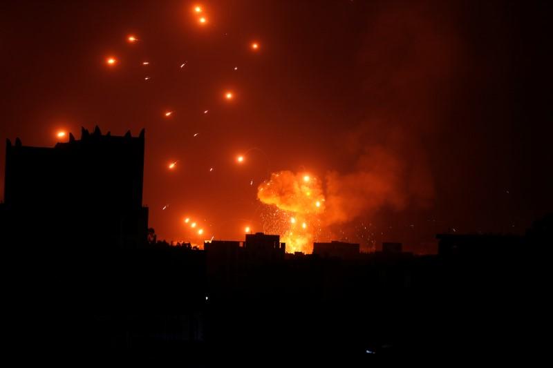Σαουδική Αραβία - Αεροπορικές επιδρομές κατά στρατοπέδου των ανταρτών Χούθι στη Σαναά