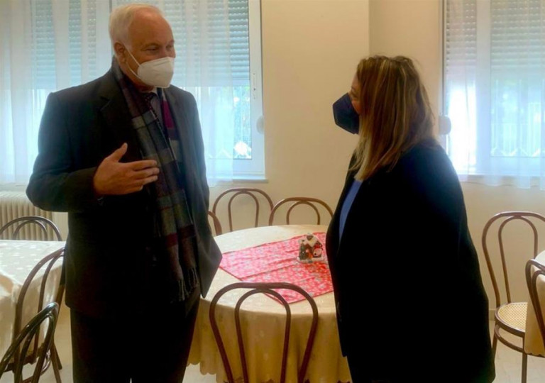 Συρεγγέλα – Είμαστε δίπλα σε όλα τα κορίτσια και τις γυναίκες που παραμελούνται ή κακοποιούνται