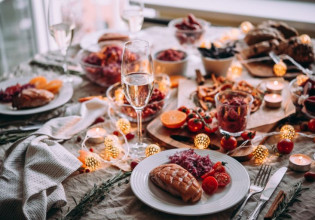 ΕΣΕΕ – Έως και 18,5% ακριβότερο το χριστουγεννιάτικο τραπέζι –  Θα κοστίζει από 82,56 έως 113,90 ευρώ