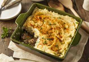 Βρετανία – Σεφ καταδικάστηκε για ένα θάνατο και 31 δηλητηριάσεις