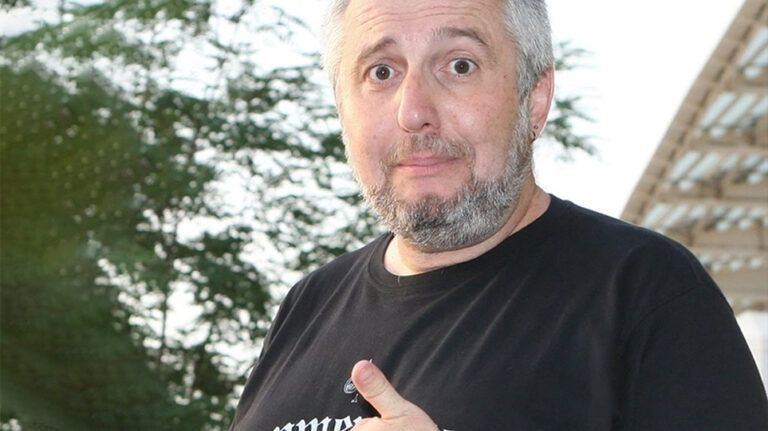 Στάθης Παναγιωτόπουλος – Ανώνυμο email με νέα βίντεο για άλλες δύο κοπέλες