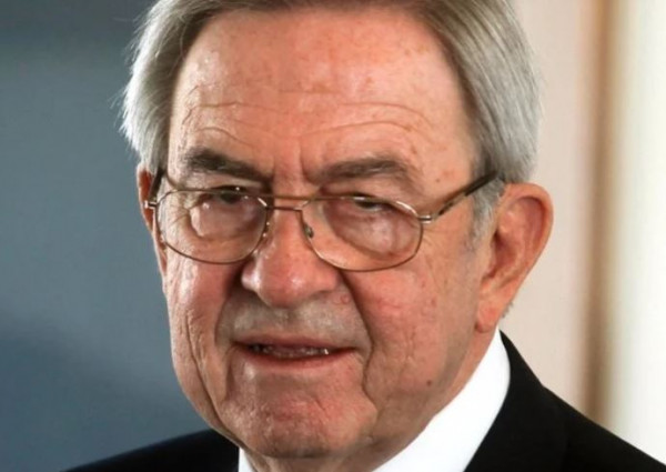 Στο νοσοκομείο ο τέως βασιλιάς Κωνσταντίνος μετά από ισχαιμικό επεισόδιο