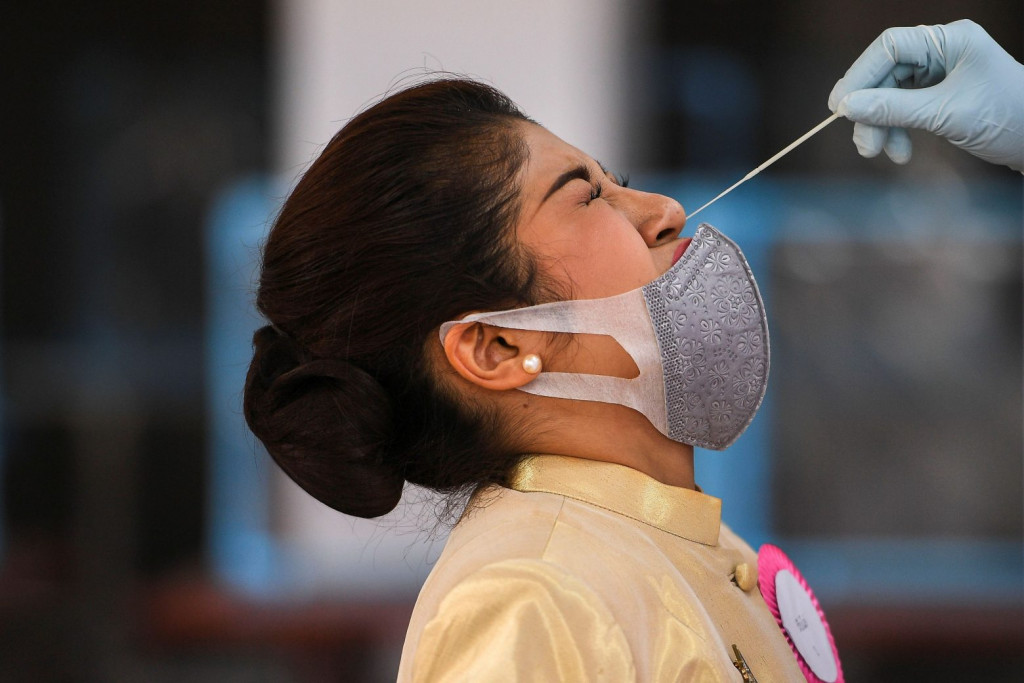 Ταϊλάνδη – Σκέψεις για νέα μέτρα λίγο καιρό μετά που άνοιξαν και πάλι τα σύνορα της χώρας