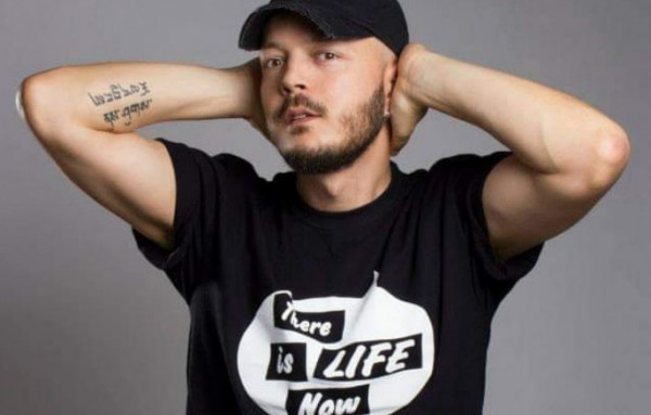 Κωνσταντίνος Θαλασσοχώρης – «Από το Fame Story έχω κρατήσει επαφές μόνο με τον Νίκο Μίχα»