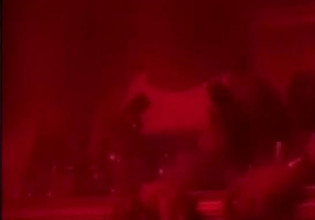 Τράπερ Light – Νέο βίντεο-ντοκουμέντο με τα όπλα στα χέρια σε κλαμπ στο Γκάζι