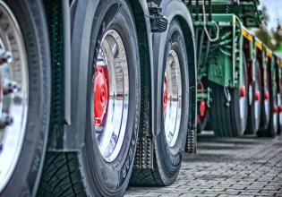 Η Όμικρον φέρνει και πάλι το χάος στις εφοδιαστικές αλυσίδες