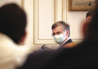 Μελέτη Τσιόδρα – Η επιστημονική κοινότητα παίρνει θέση – Πού συμφωνούν με τον καθηγητή