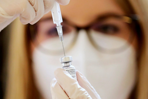 Γερμανία – Τον υποχρεωτικό εμβολιασμό των υγειονομικών προωθεί η νέα κυβέρνηση