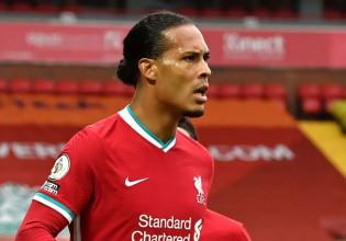 Λίβερπουλ – Ανακοίνωσε τρία θετικά κρούσματα