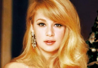 Αλίκη Βουγιουκλάκη – Η απίστευτη ιστορία από την Υπολοχαγό Νατάσα