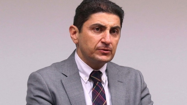 Αυγενάκης – «Στηρίζουμε έμπρακτα τα ερασιτεχνικά σωματεία και τις Εθνικές μας ομάδες»