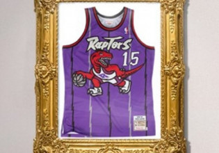 Η φανέλα των Ράπτορς της σεζόν 1998-99 καλύτερη όλων των εποχών στο ΝΒΑ (vid)